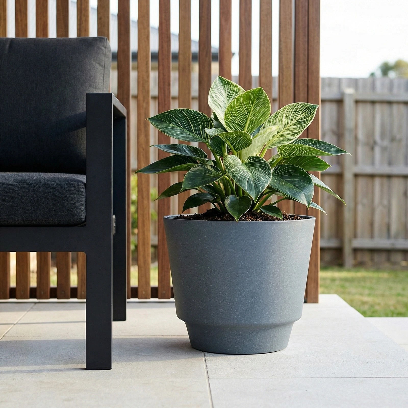 Respect Grey 30cm Round Calais Self-Watering Plastic Pot Stonelook