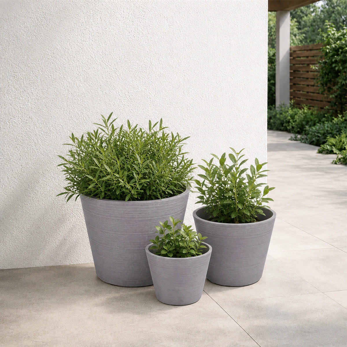 Respect Grey 30cm Green Earth Full Rim Planter – large eco-friendly grey recycled plastic planter for outdoor gardens.